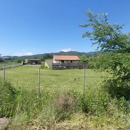 Off-grid Paradise Kanakades